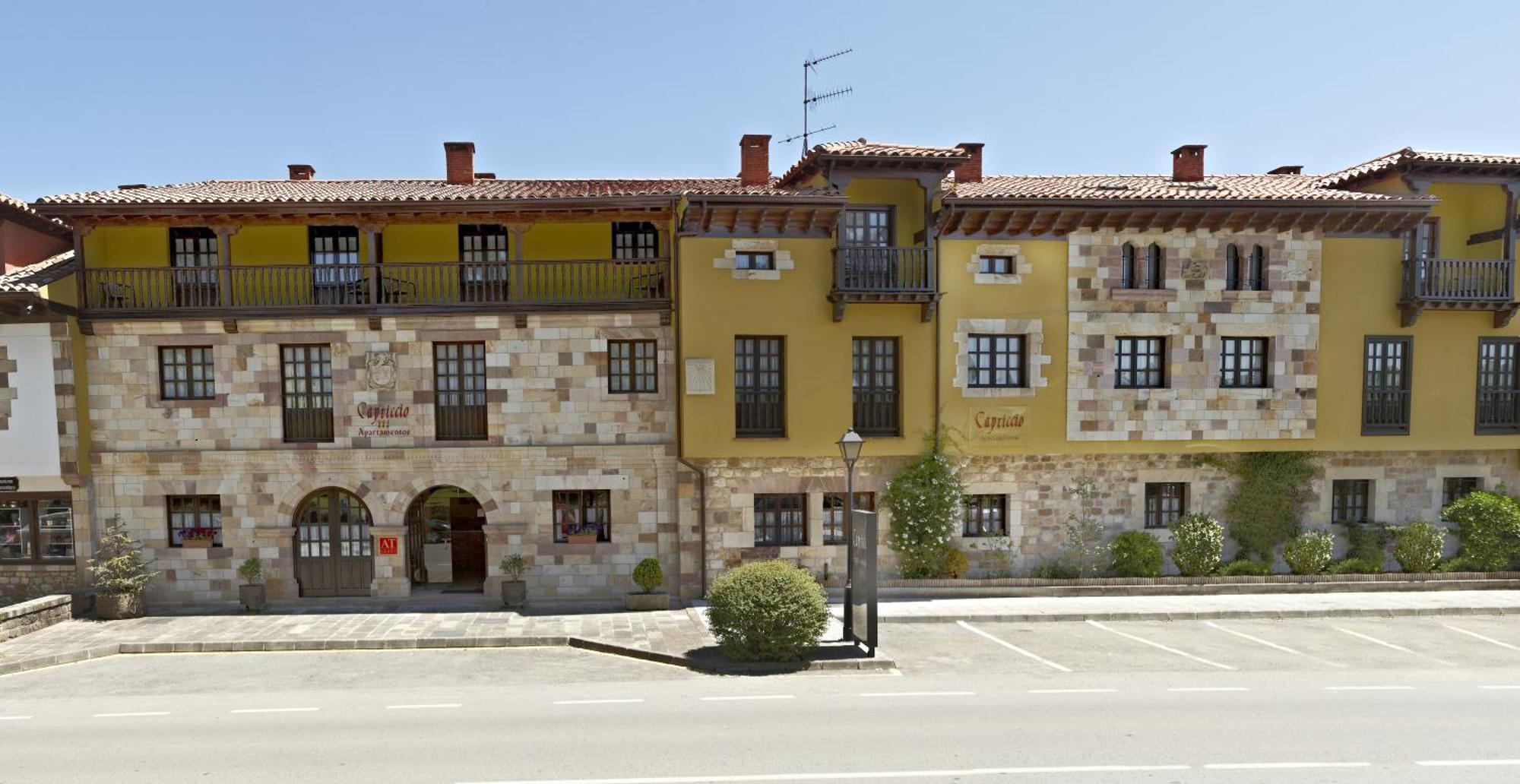Apartamentos Capriccio Santillana del Mar Esterno foto